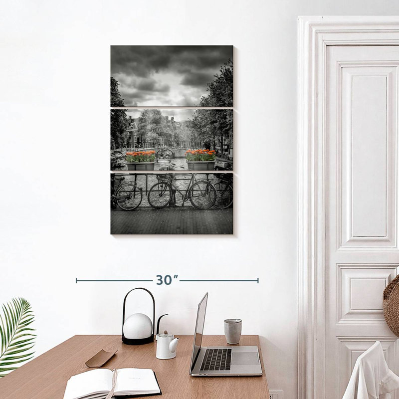 Sireci Typical Amsterdam, 32" H x 20" W