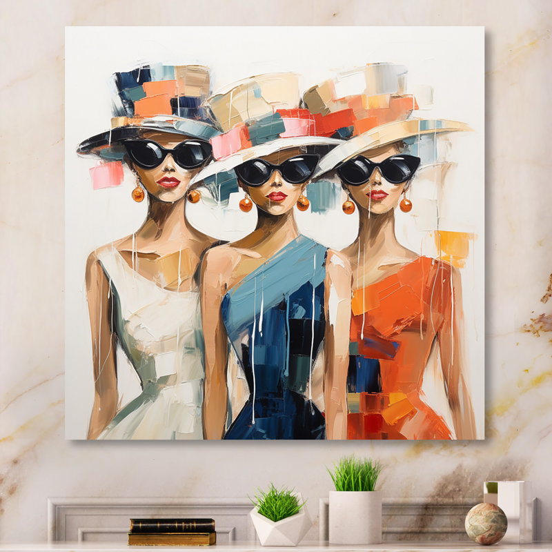 Femme avec chapeaux de mode II - reproduction de mode sur métal, H 36 po x l 36 po x P 1 po