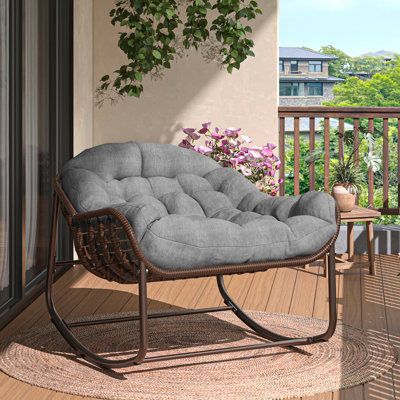Chaise berçante en osier d'extérieur Papasan, salon surdimensionné avec coussin et structure en métal, chaise berçante en rotin pour porche et chambre à coucher