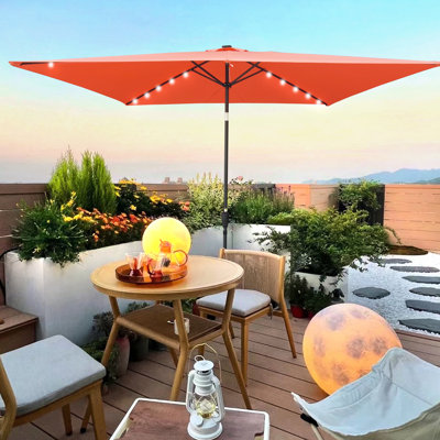 Parasol rectangulaire à DEL avec inclinaison à bouton-poussoir rectangulaire - lumières de patio 10 x 6,5 pi et 45 degrés