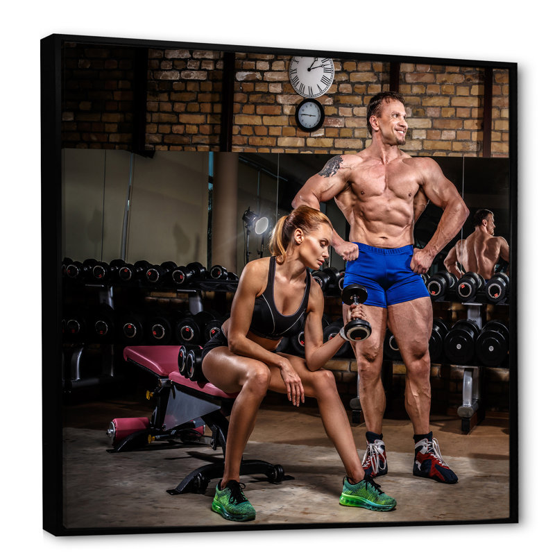 Sports Couple Is Work Out Gym sur impression sur toile, H 16 po x l 16 po x P 1 po, Cadre flottant noir