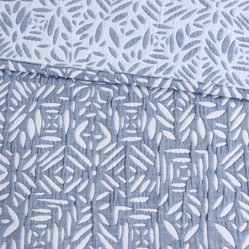 Blue Reversible Cotton King Quilt Set with Embroidered Pillow