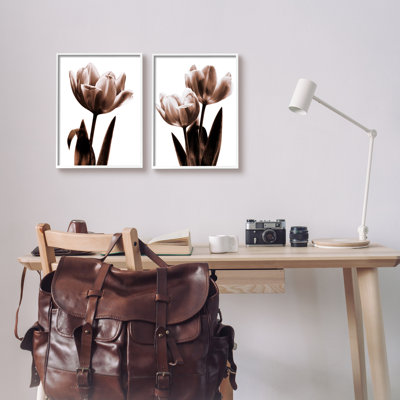 "Modern Tulip Silhouettes" 2 pièces par Caroline Kelly