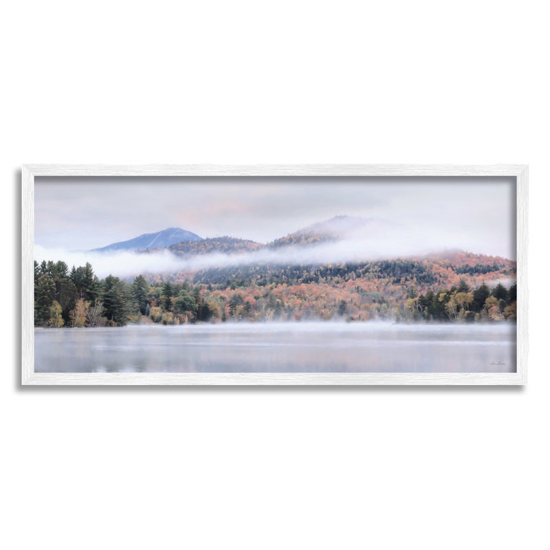 Photographie de giclée sur lac, lac de montagne, H 10 po x l 24 po x P 1,5 po, Giclée encadrée blanc bord de mer