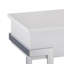 Table basse à plateau relevable blanc brillant et chromé, parfaite pour la vie moderne et le rangement peu encombrant.-1027642919