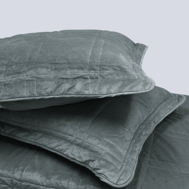 Polyester Plaid Quilt with Pillow Shams Included, Grey