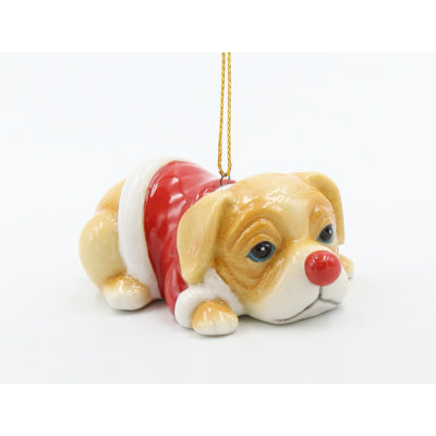 Ornement suspendu d'un chiot portant un chandail