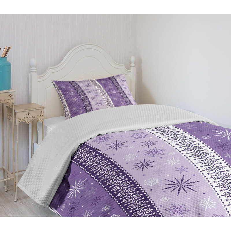 Lavender and White Twin Quilted Bedspread Set with Pillow Sham
