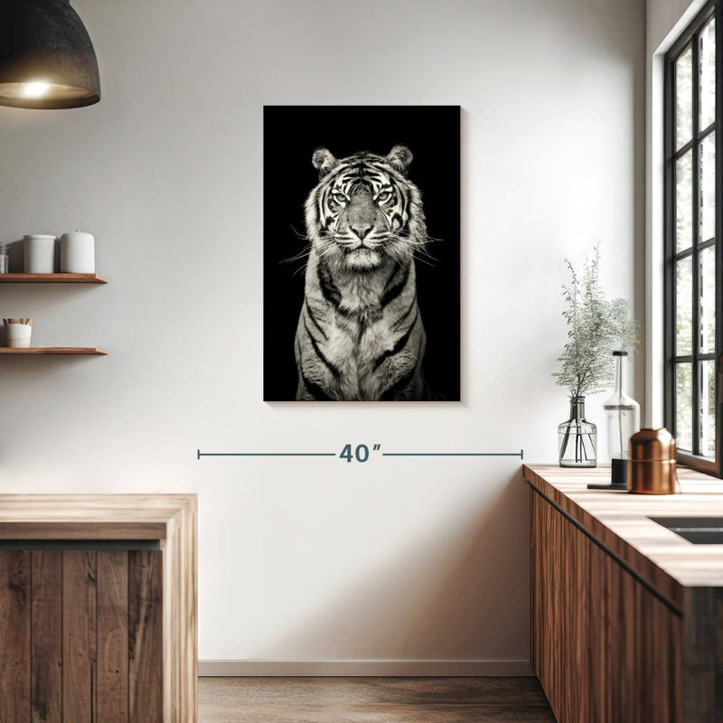 Powerful Tiger Portrait, H 36 po x l 24 po