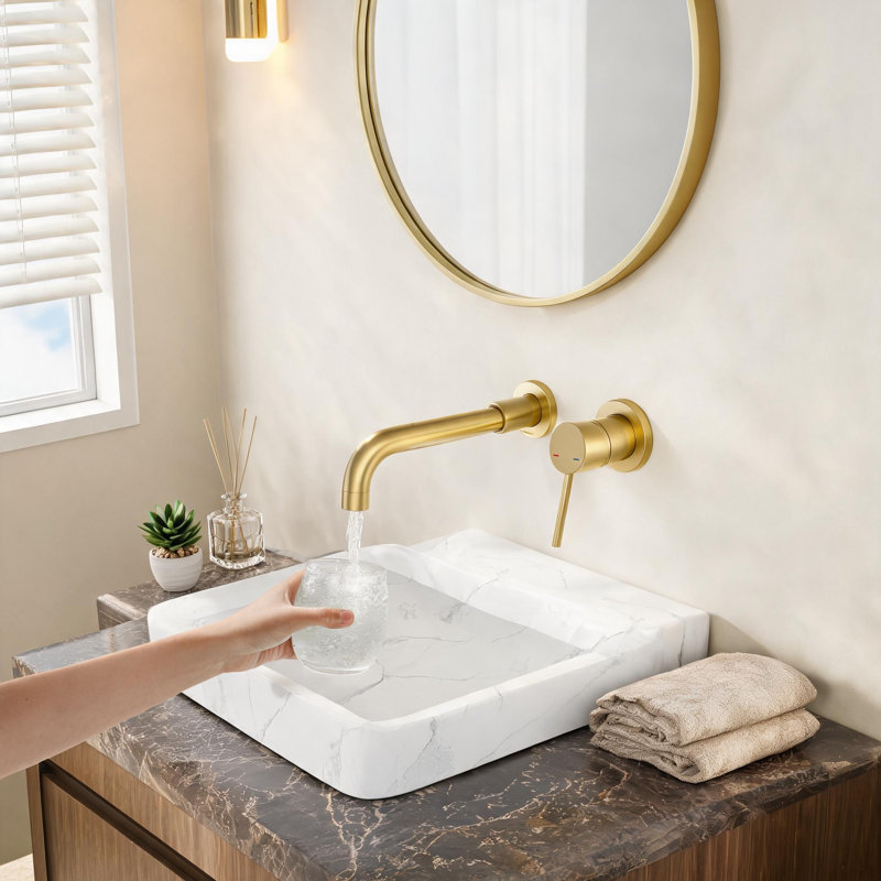 Robinet mural pour lavabo de salle de bain ou baignoire avec robinet à deux trous à poignée simple en laiton brossé inclus