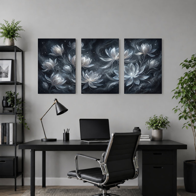 «Silver Lotus Flowers in Starry Night Sky», ensemble de 3 toiles, H 24 po x l 16 po x 3 pièces