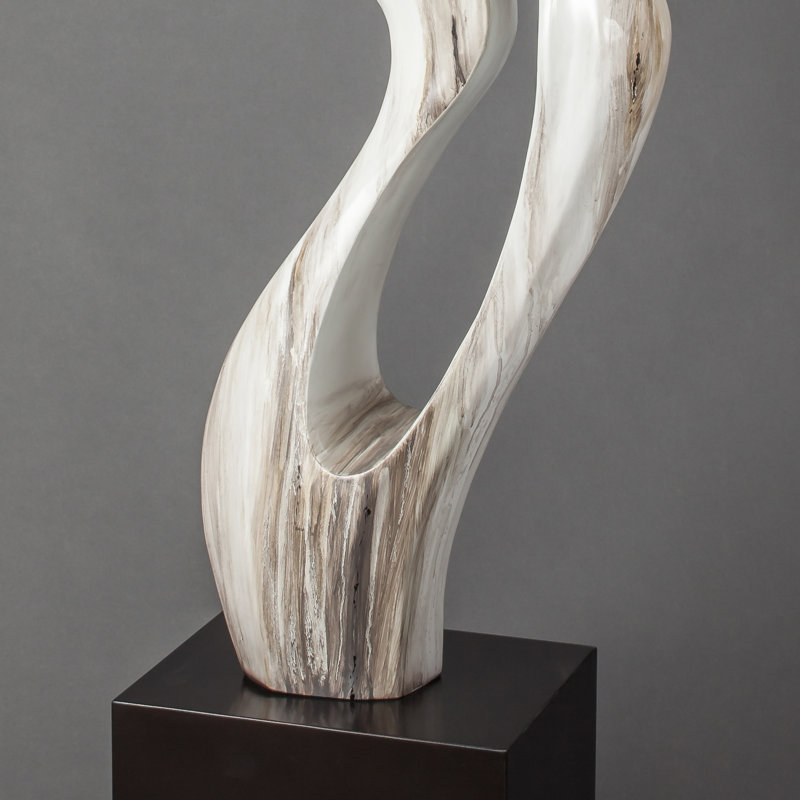 Figurines & Sculptures