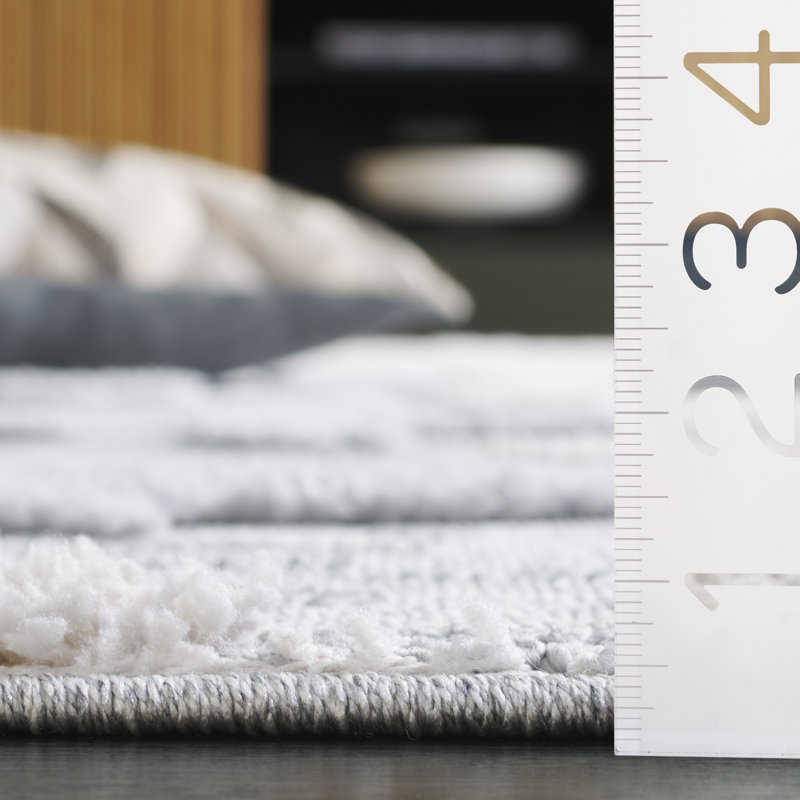 Trends 100 Performance Abstract Rug, Round 6'7"
