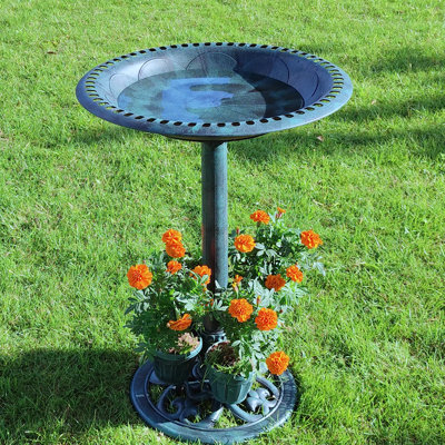 Sterns Resin Birdbath with 4 Planters