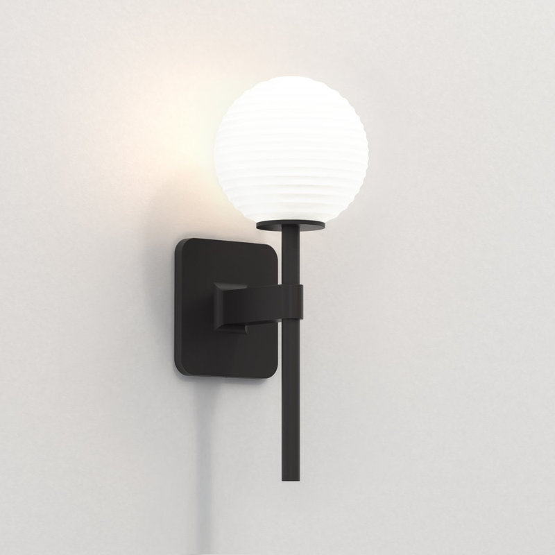 Tacoma 1 - Light Wallchiere, Matte Black, Smoke