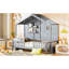 Lit simple avec tablettes, toit captivant blanc et fenêtre-383713579