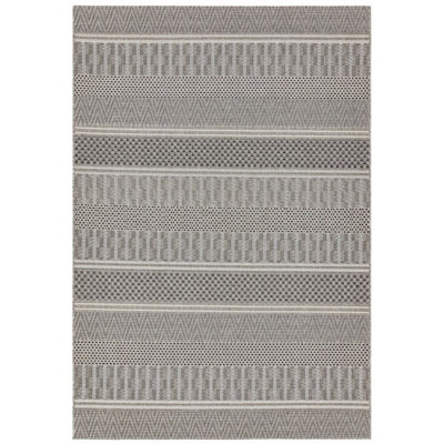 Treva Geometric Indoor / Outdoor Area Rug