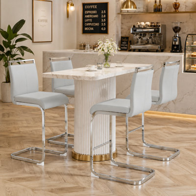 Tabourets de bar modernes en porte-à-faux rembourrés avec repose-pieds