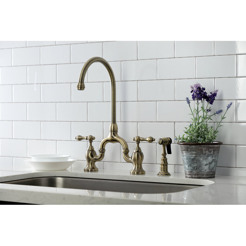 Robinet de cuisine Kingston, Laiton antique