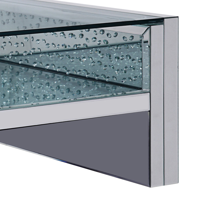 Table basse, miroir et faux cristaux