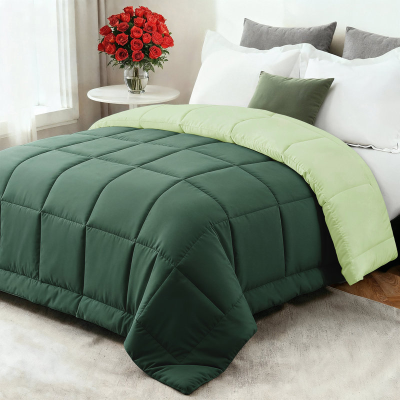 Goose Down Alternative Comforter – All Season, Warm & Lightweight, Ultra Soft Fluffy Duvet Insert, King