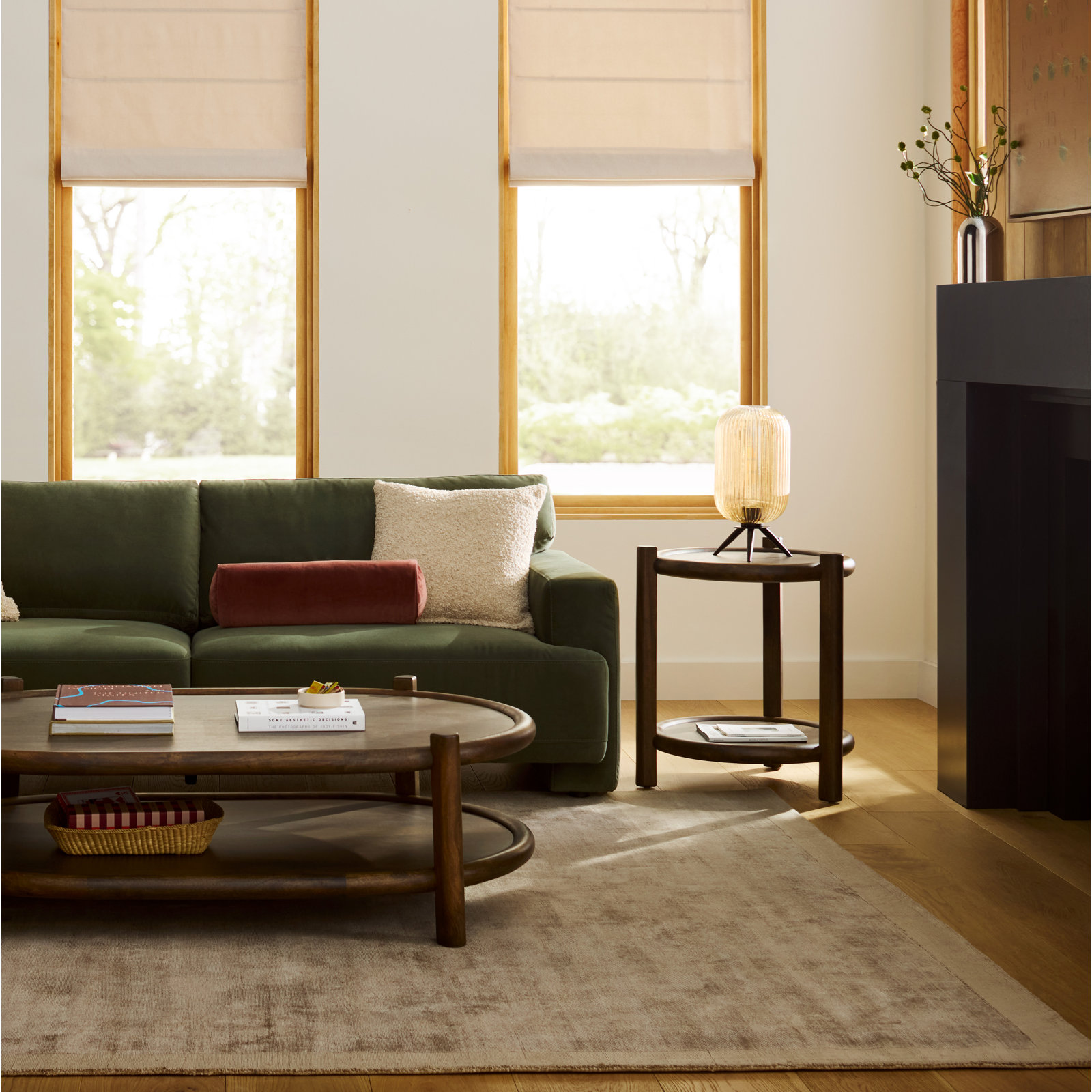 Calin Metal Tripod Lamp Lamp