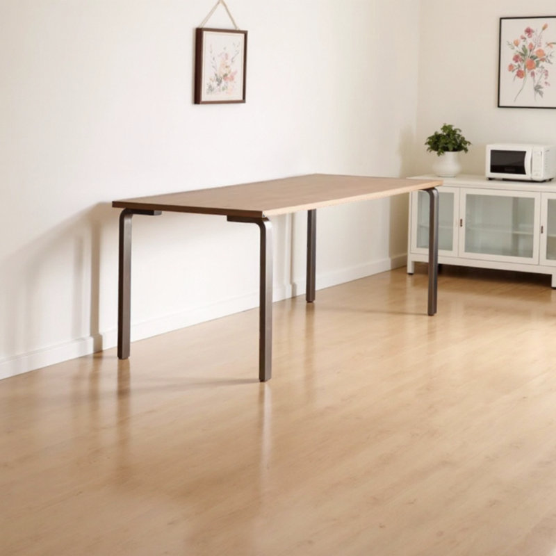 Bureau simple de couleur bois