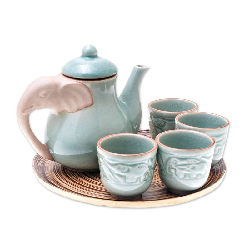 Canora Grey Jaylyn 18oz. No Pattern Teapot