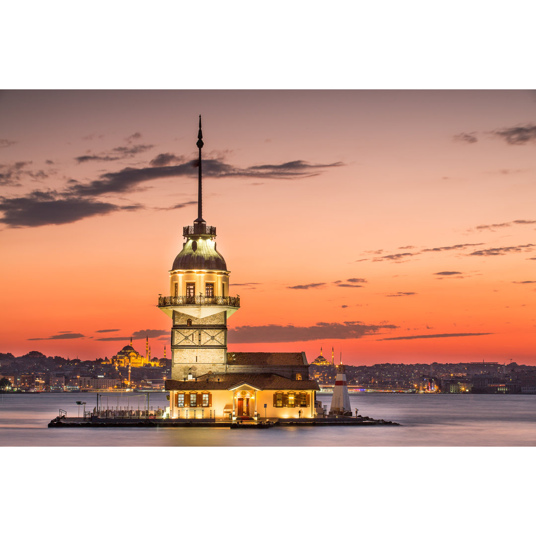 Maiden's Tower von Asikkk - Kunstdrucke auf Leinwand