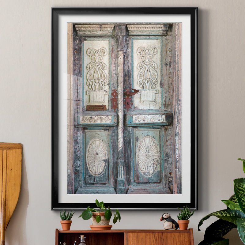 Porte baltique par Danita Delimont - Reproduction encadrée sur papier, H 22,5 po x l 30,5 po x P 1,5 po, Cadre noir