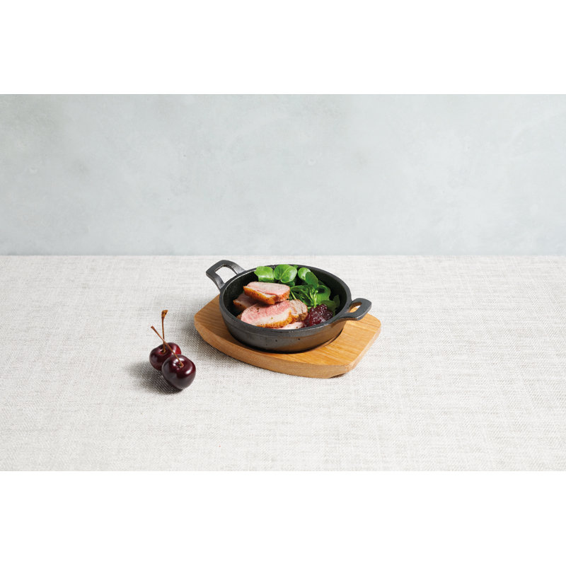 Artesà Cast Iron Divided Serving Dish