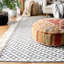 Tapis en laine / coton tissé à la main Brashear en ivoire / noir-1012553511
