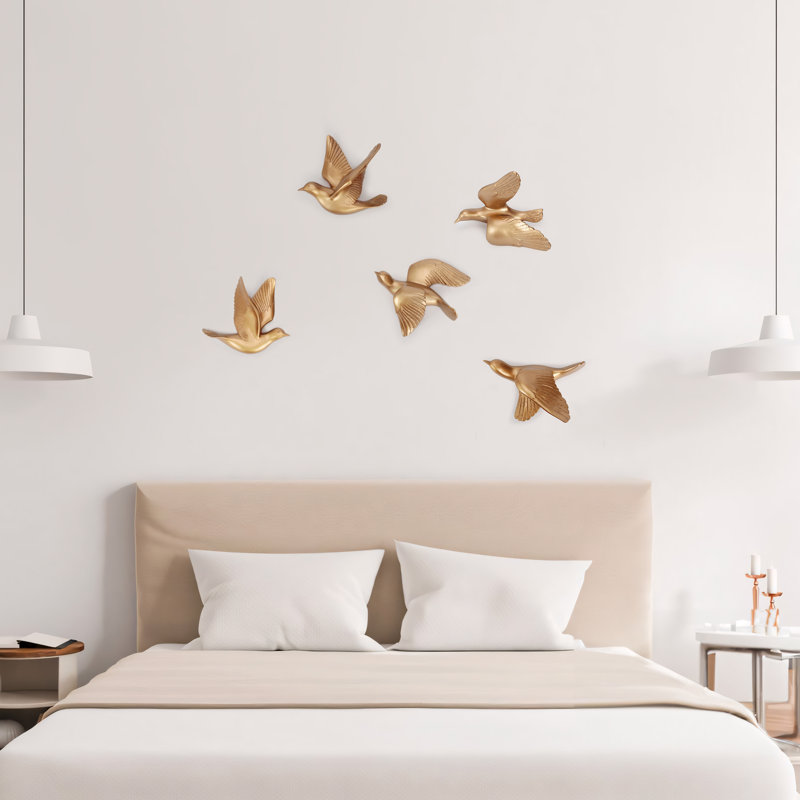 Five-Piece 3D Floating Bird, Flying Birds Wall Decor set, Gold