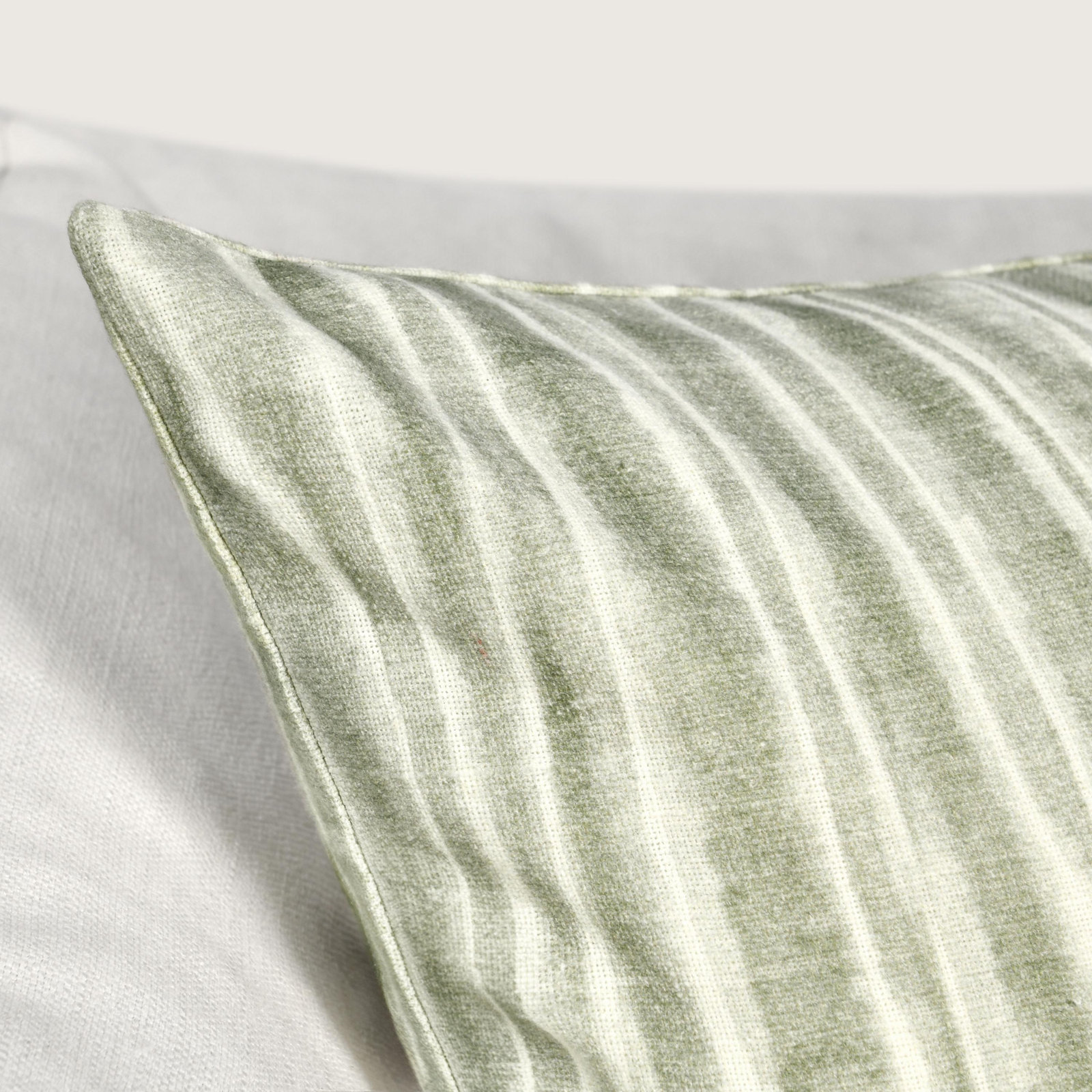 Holston 22" Cotton Fabric Throw Pillow, Green