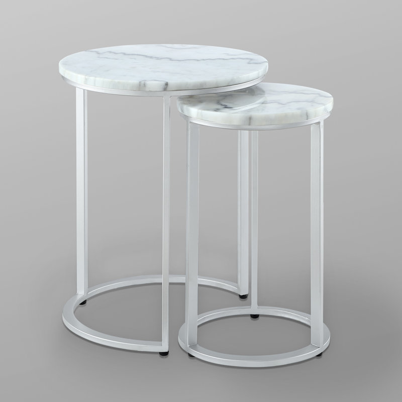 Table de bout ronde en marbre avec base en métal Irene, Argent