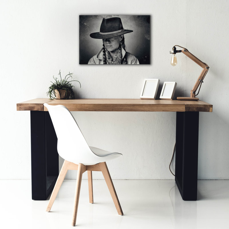 Toile épique «Home On The Range Cowgirl 1» par Nathan Larson, épopée, 26 po x 18 po