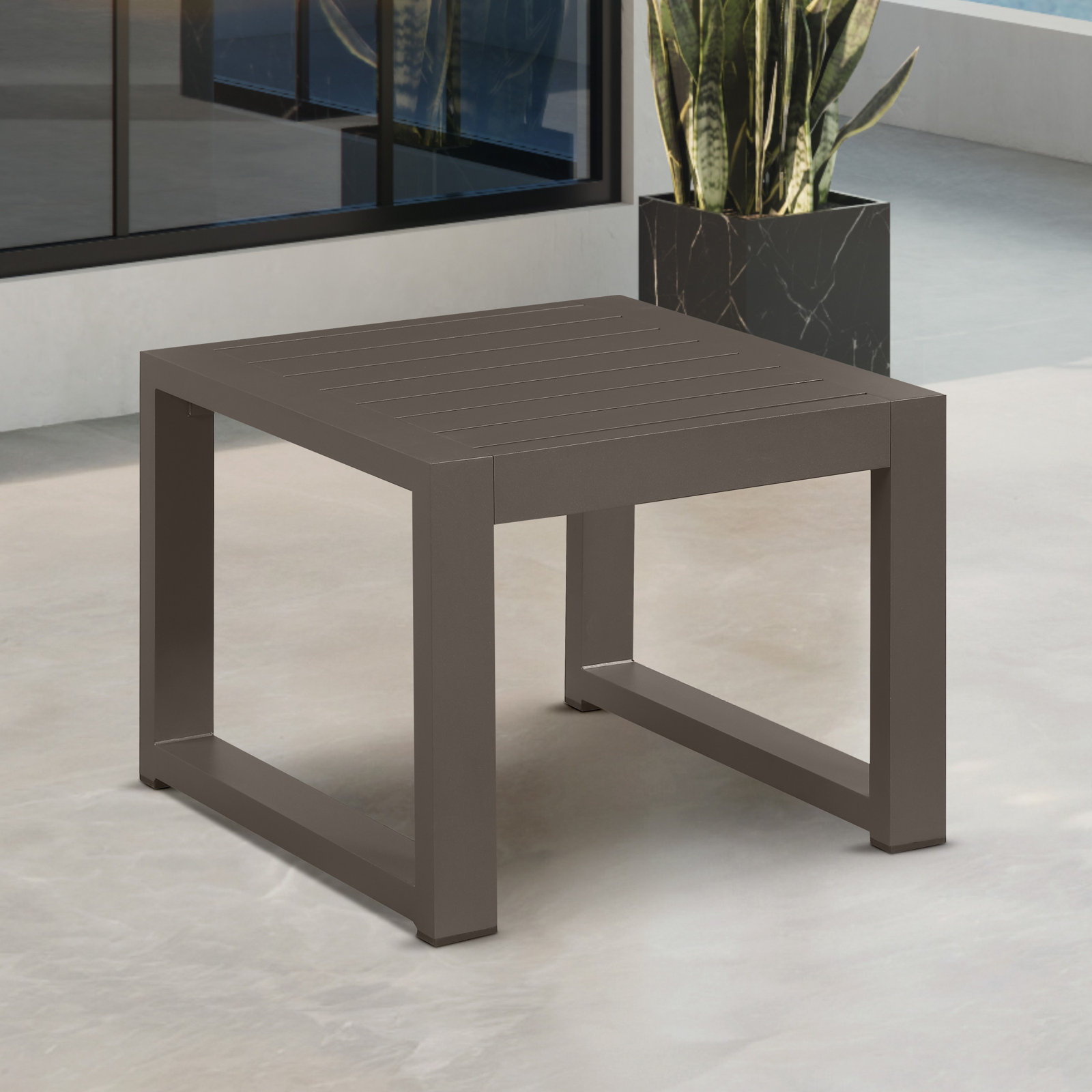 Hoyt 20.48” Outdoor Aluminum End Table, Bronze
