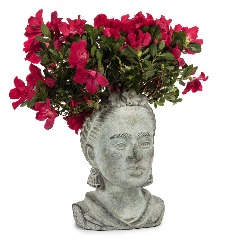 Derik Statue Planter, 10" H x 6" W x 4" D