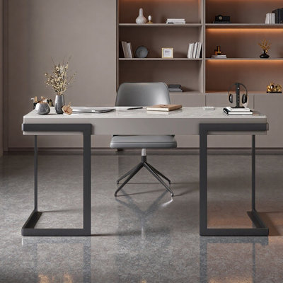 Bureau italien minimaliste