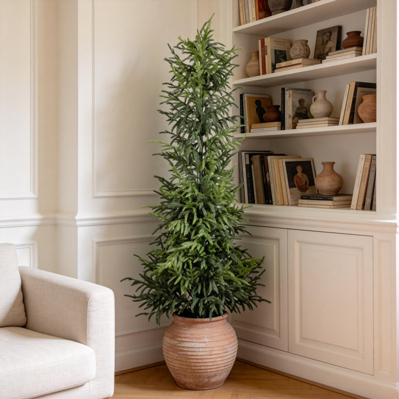 Pin artificiel tactile 5 po avec pot en plastique noir Skylar, 1, 5" Pine Tree