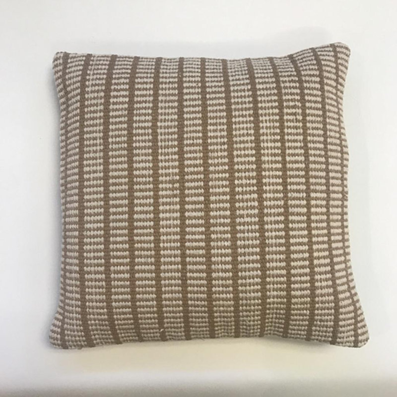 Coussin tricoté, H 20 po x l 20 po, Brun