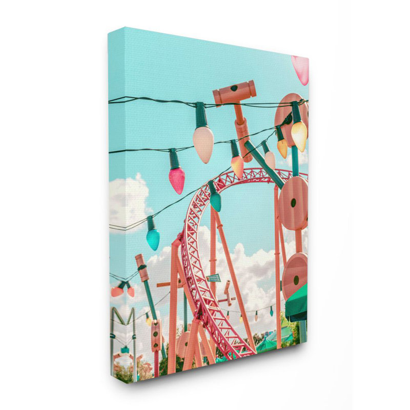 «Abstract Amusement Park Toy Ride» par Daphne Polselli - impression d'art graphique, H 30 po x l 24 po, Toile tendue