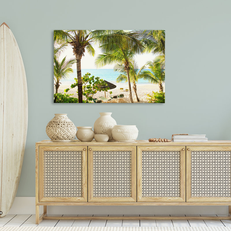 Art mural sur toile Tropical Beach Resort par Susan Bryant, H 30 po x l 45 po