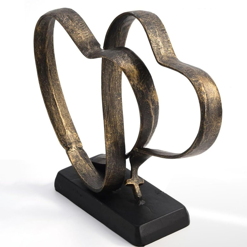Figurines & Sculptures