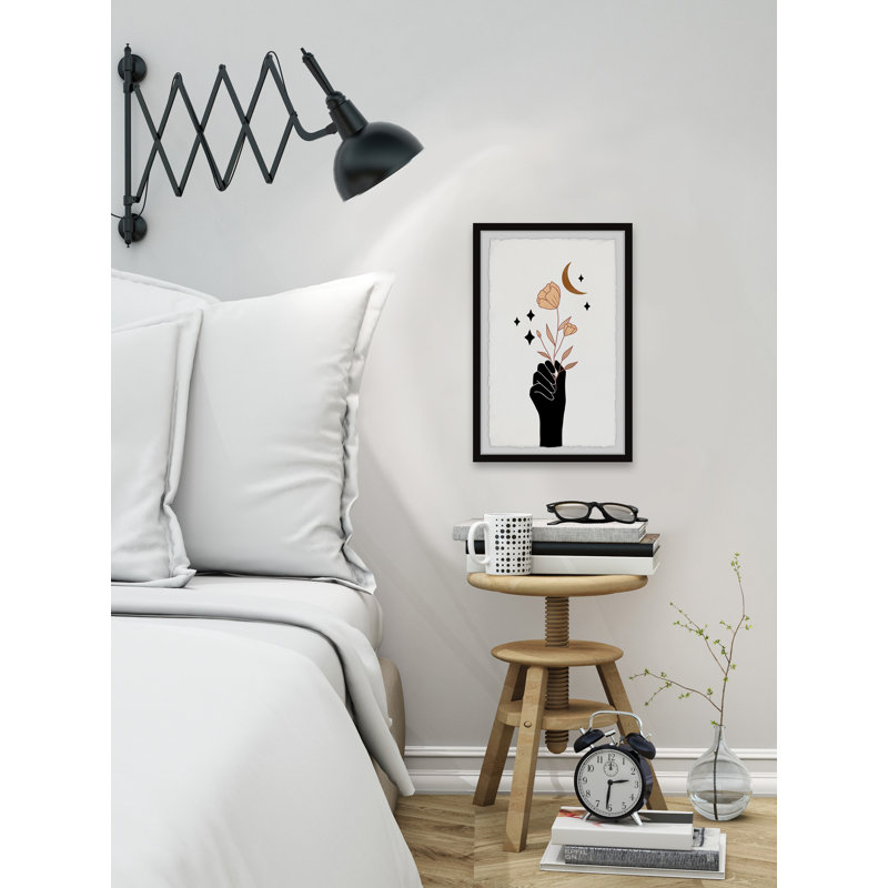 «Moon and Flower», reproduction encadrée, H 18 po x l 12 po x P 1,5 po