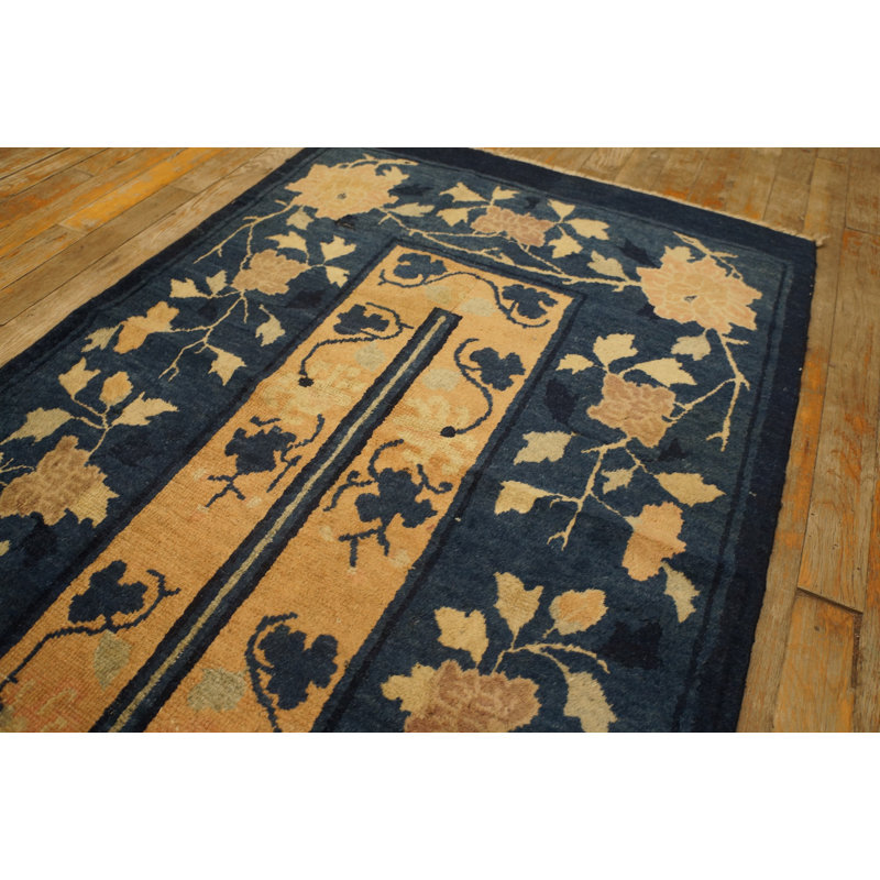 Hand Knotted Wool Floral Area Rug