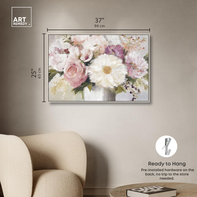«Spring Bloom Vase Canvas Glam Floral Art» par Art Remedy, H 25 po x l 37 po x P 2 po, Cadre argenté