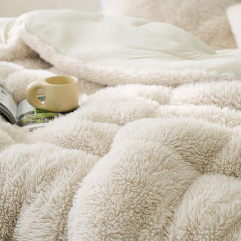 Alaskan Winters Coma Inducer Oversized Comforter, Beige, Full Comforter