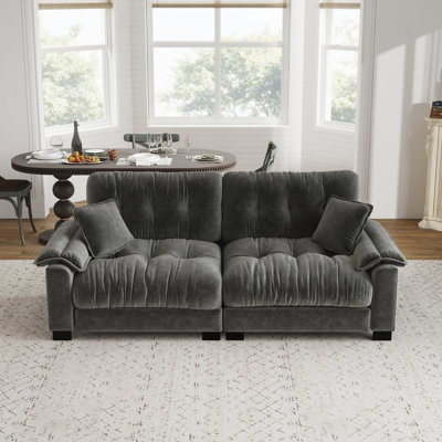 Canapé moderne à trois places en chenille grise de 94 pouces, équipé d'un support à ressorts durable et de coussins en mousse épaisse et dense.