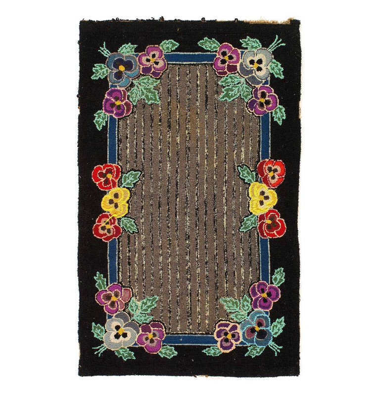 Antique American hooked rug 2'7''x 4'2''